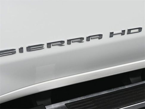 Used 2024 GMC Sierra 2500 SLT w/ SLT Convenience Package image 13