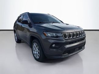 Used 2023 Jeep Compass Latitude video 2