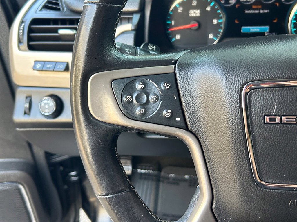 Used 2017 GMC Yukon Denali RWD image 35