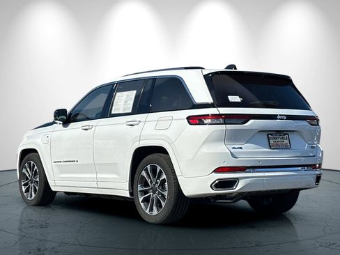 New 2022 Jeep Grand Cherokee Overland w/ Advanced Protech Group III image 6