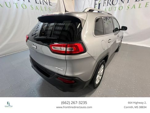Used 2017 Jeep Cherokee Latitude w/ True North Edition AWD/4WD image 7