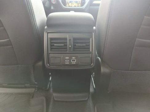 Used 2025 Subaru Forester Limited image 33