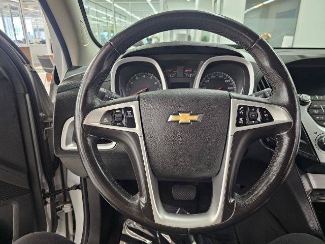 Used 2017 Chevrolet Equinox LT w/ Convenience Package FWD image 16