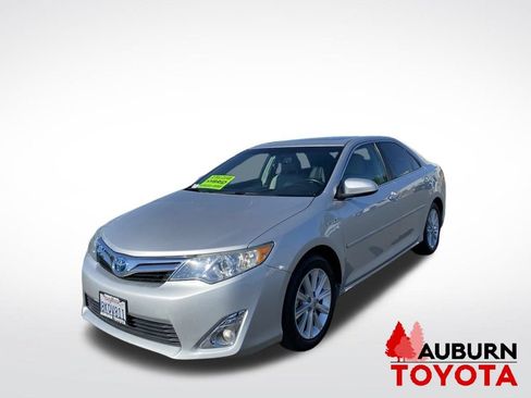 Used 2013 Toyota Camry XLE w/ Leather Pkg FWD image 3