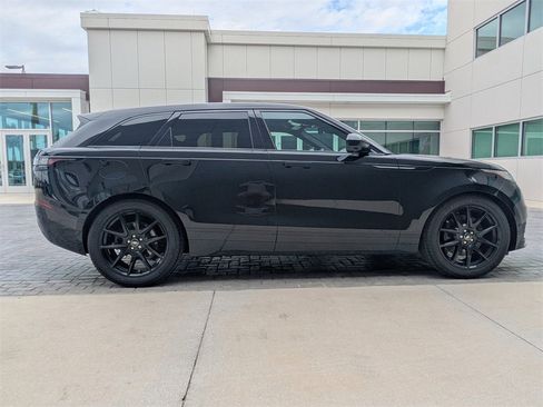 New 2026 Land Rover Range Rover Velar Dynamic SE image 3