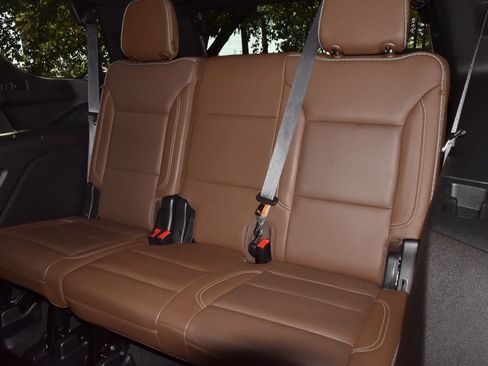 Used 2021 Chevrolet Tahoe High Country w/ Premium Package RWD image 15