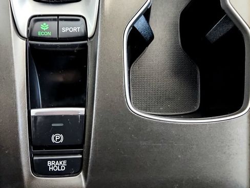 Used 2019 Honda Accord Sport image 33