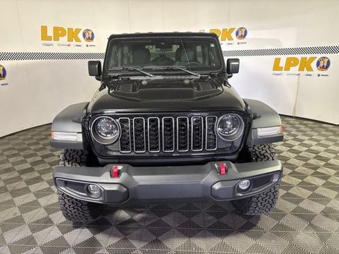 Used 2024 Jeep Wrangler Unlimited Rubicon w/ Convenience Group AWD/4WD image 8