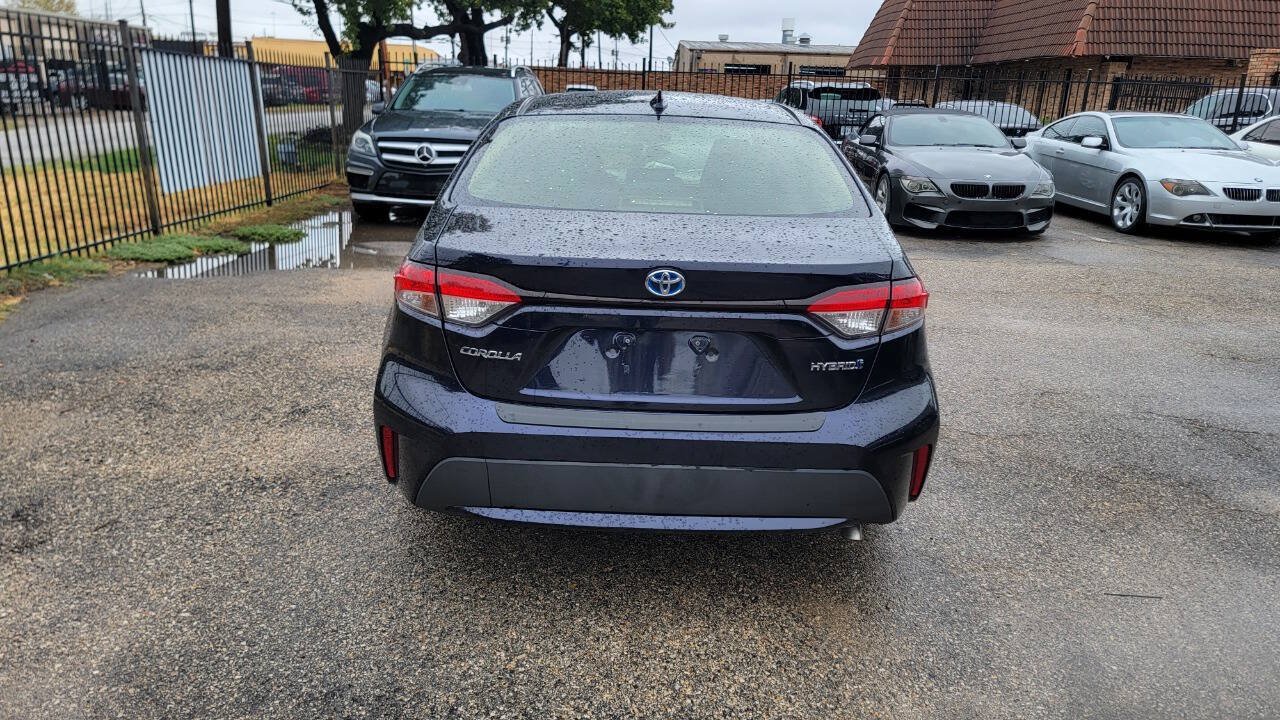 Used 2020 Toyota Corolla LE FWD image 4