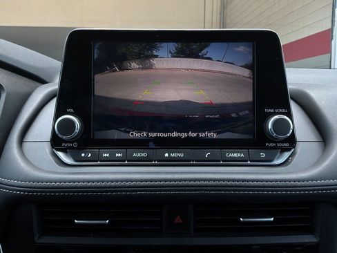 Used 2026 Nissan Rogue SV FWD image 31