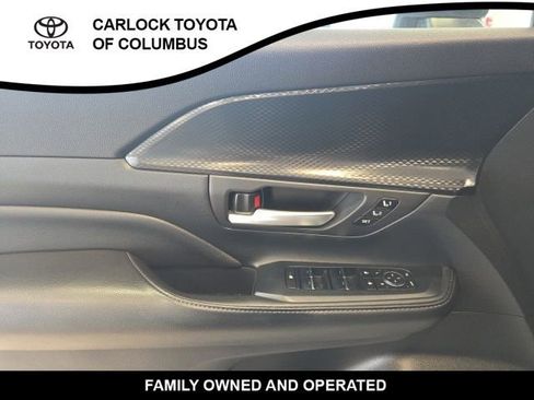 Used 2024 Toyota Grand Highlander AWD Hybrid image 11