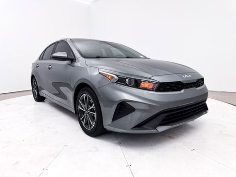 Used 2022 Kia Forte LXS image 8