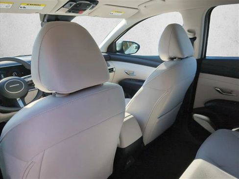 New 2026 Hyundai Tucson SE image 16