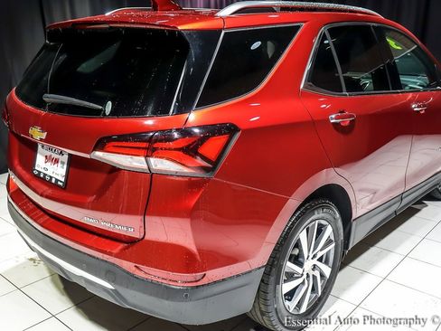 Used 2023 Chevrolet Equinox Premier image 11
