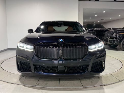 Used 2022 BMW 740i xDrive w/ M Sport Package AWD/4WD image 14