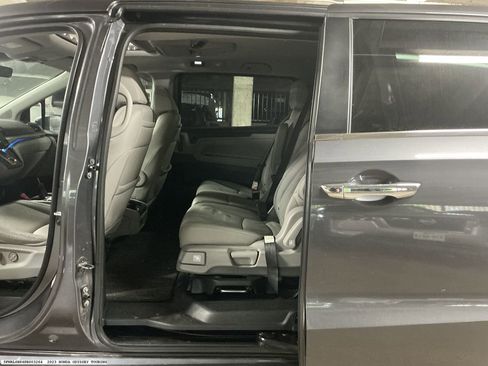 Used 2023 Honda Odyssey Touring image 9