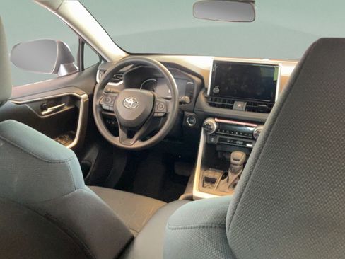 Certified 2025 Toyota RAV4 XLE FWD image 23