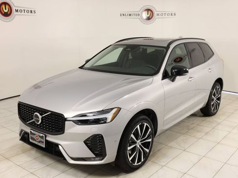 Used 2025 Volvo XC60 B5 Plus AWD/4WD image 35