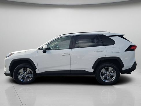 Used 2024 Toyota RAV4 LE AWD/4WD image 19