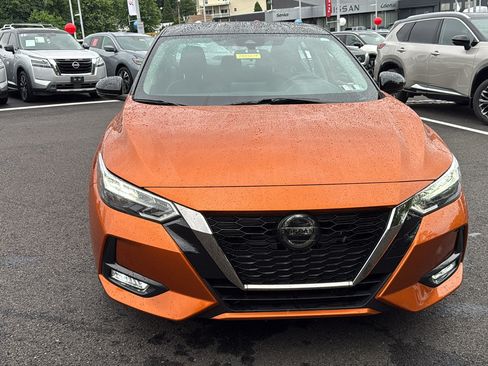 Certified 2021 Nissan Sentra SR FWD image 2