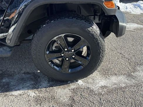 Certified 2021 Jeep Wrangler Unlimited Sahara image 10