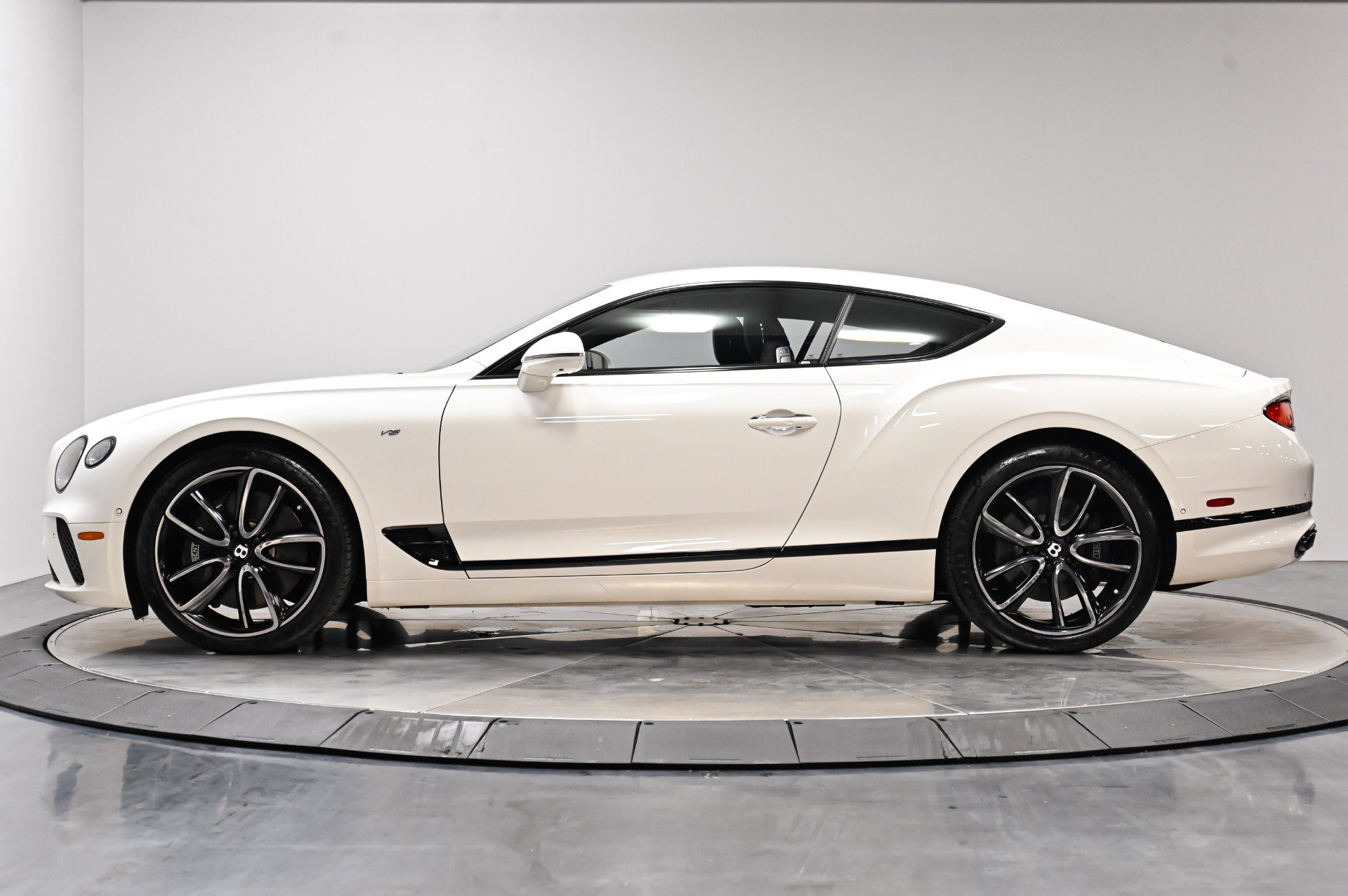 Used 2020 Bentley Continental GT AWD/4WD image 14