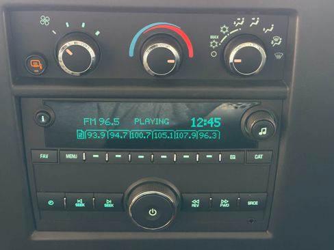 Used 2024 Chevrolet Express 2500 w/ Driver Convenience Package image 37