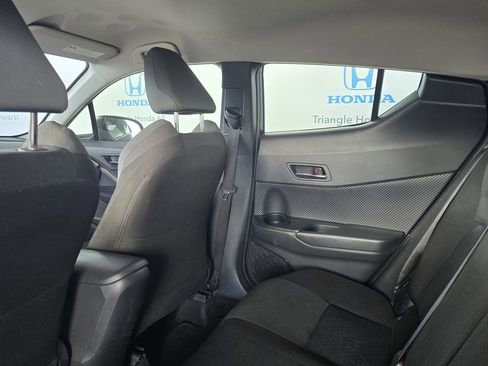 Used 2022 Toyota C-HR XLE image 13