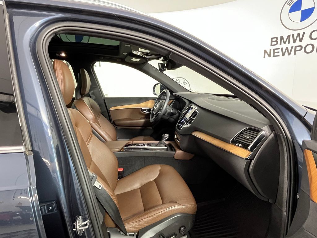 Used 2022 Volvo XC90 T6 Momentum w/ Advanced Package AWD/4WD image 24