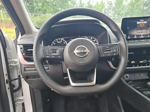 Certified 2022 Nissan Rogue SV FWD image 23