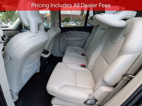 Used 2020 Volvo XC90 T6 Momentum AWD/4WD image 14