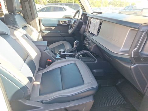 Used 2024 Ford Bronco Outer Banks image 37