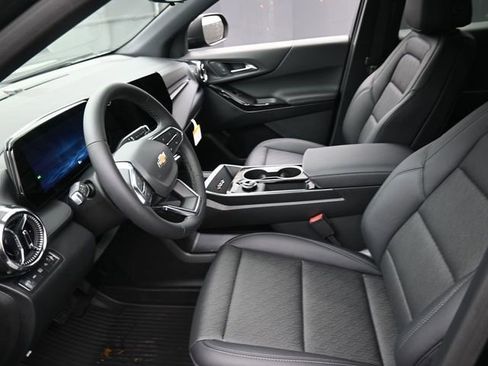 New 2026 Chevrolet Equinox LT w/ Convenience Package II image 8