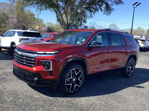 New 2026 Chevrolet Traverse High Country w/ LPO, Floor Liner Package image 3