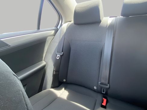 Used 2016 Volkswagen Jetta SE FWD image 19