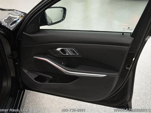 Used 2023 BMW 330i Sedan w/ Premium Package image 40