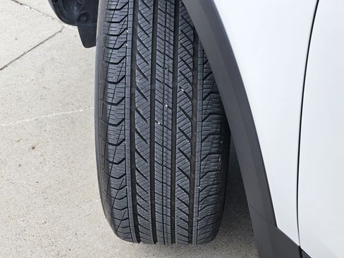 Used 2026 Mercedes-Benz GLB 250 image 11