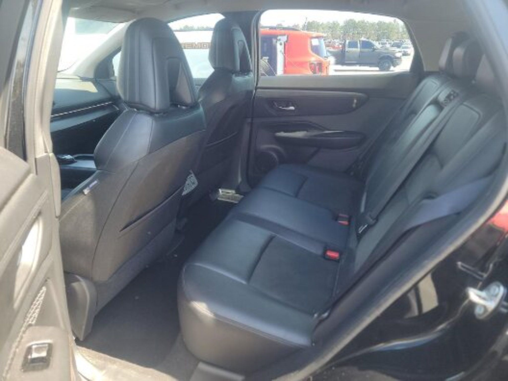 Used 2024 Nissan Ariya FWD image 3