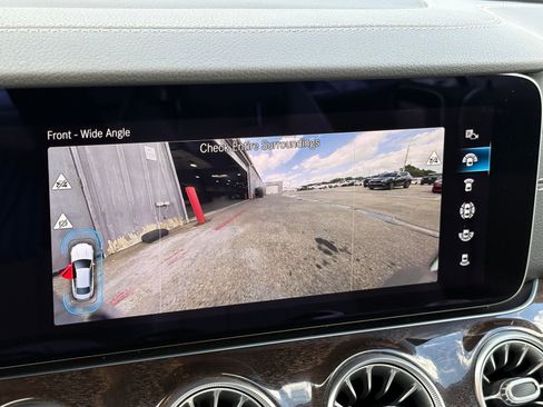 Used 2023 Mercedes-Benz E 450 4MATIC Coupe image 31