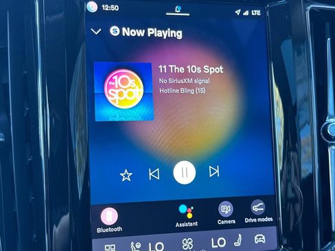 Used 2025 Volvo XC60 B5 Core image 24