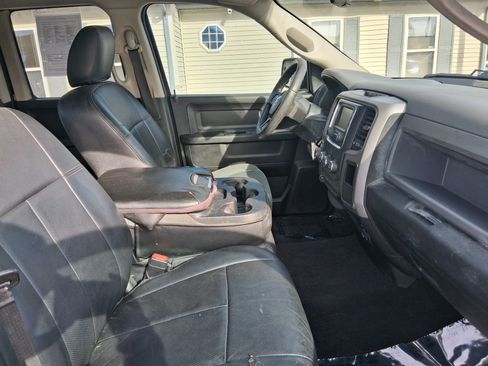 Used 2017 RAM 1500 Express w/ Black Ram 1500 Express Group image 20