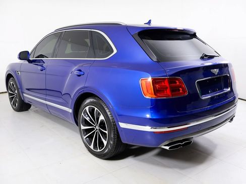 Used 2019 Bentley Bentayga AWD/4WD image 3