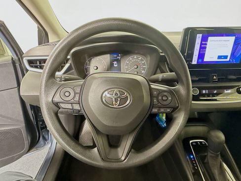 Used 2025 Toyota Corolla LE image 12