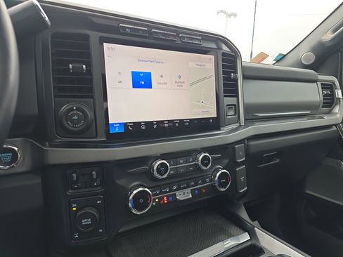 Used 2024 Ford F350 Platinum image 27