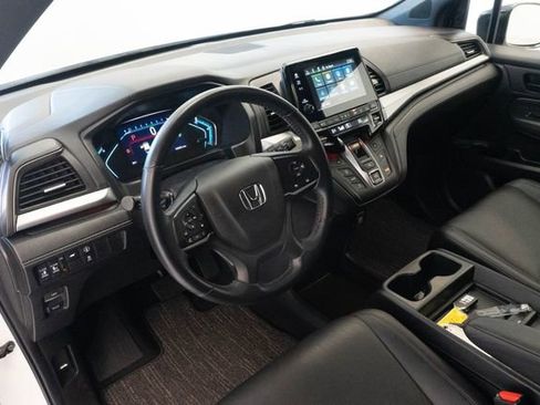 Certified 2023 Honda Odyssey Sport image 3