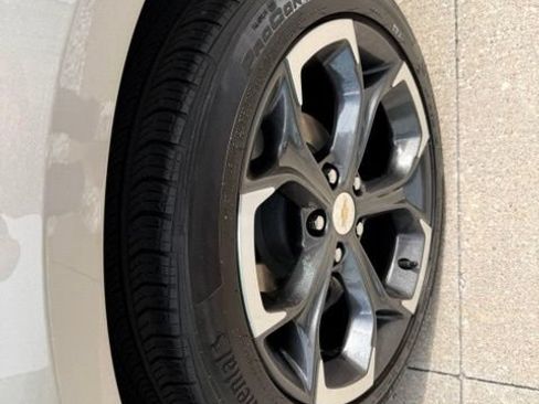 Used 2022 Chevrolet Malibu LT FWD image 10
