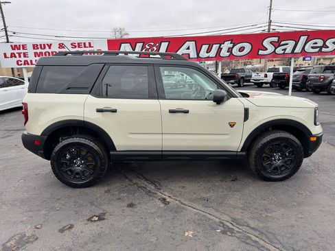 Used 2025 Ford Bronco Sport Badlands image 4