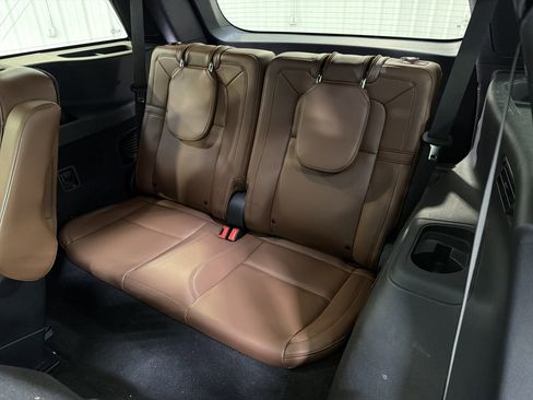 Used 2023 Lincoln Aviator Reserve w/ Equipment Group 201A image 13