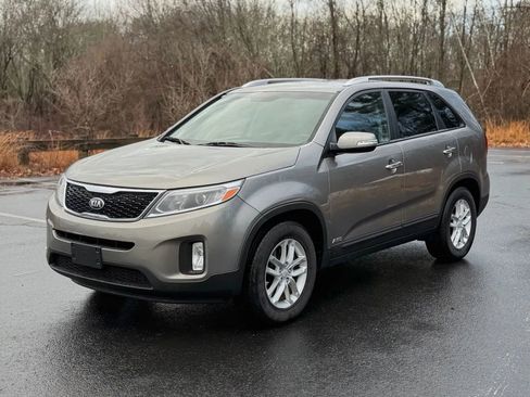 Used 2014 Kia Sorento LX AWD/4WD image 11