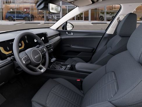 New 2025 Kia K5 LXS image 17